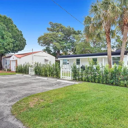 Hallandale Beach Modern Apartment Chic Backyard Exterior foto