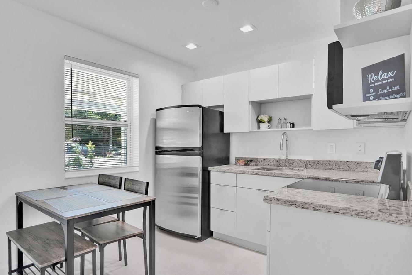 Hallandale Modern Chic Backyard * Hallandale Beach