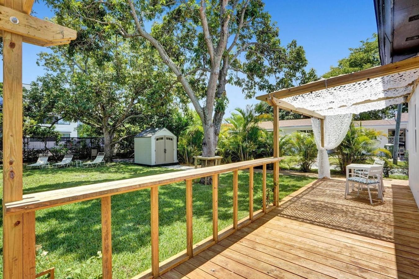 Hallandale Modern Chic Backyard Apartment Hallandale Beach