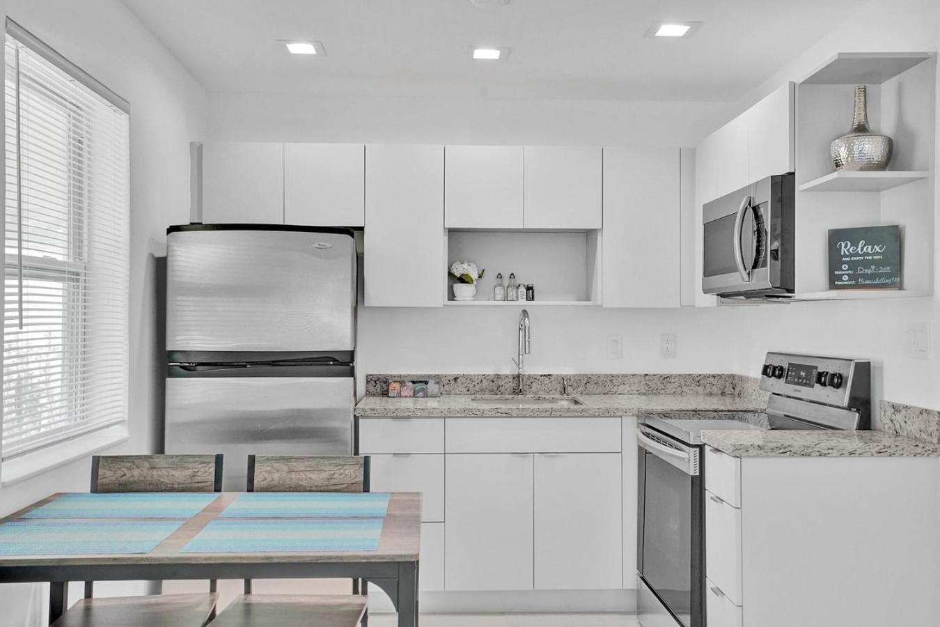 Hallandale Modern Chic Backyard Apartment Hallandale Beach